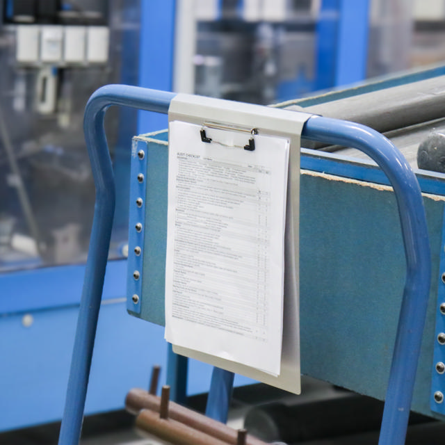 Porte-bloc à suspendre, aluminium, A4, portrait